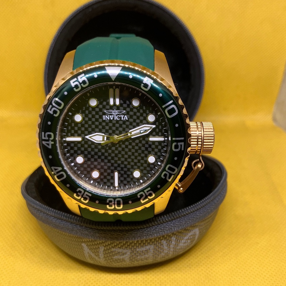Invicta Pro Diver Men’s Watch (39506)